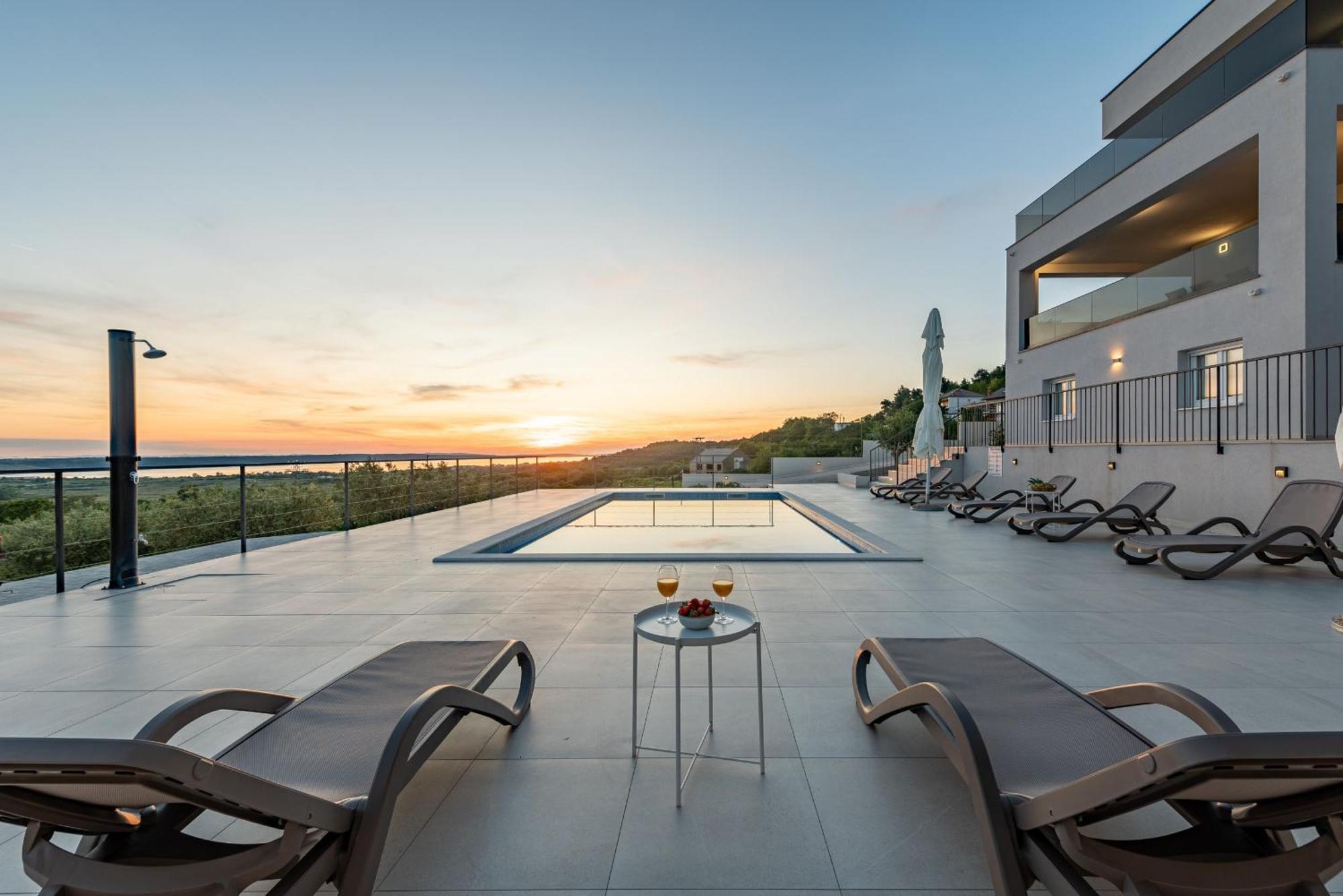 Villa Suton Zadarvillas Podvrsje Exteriör bild