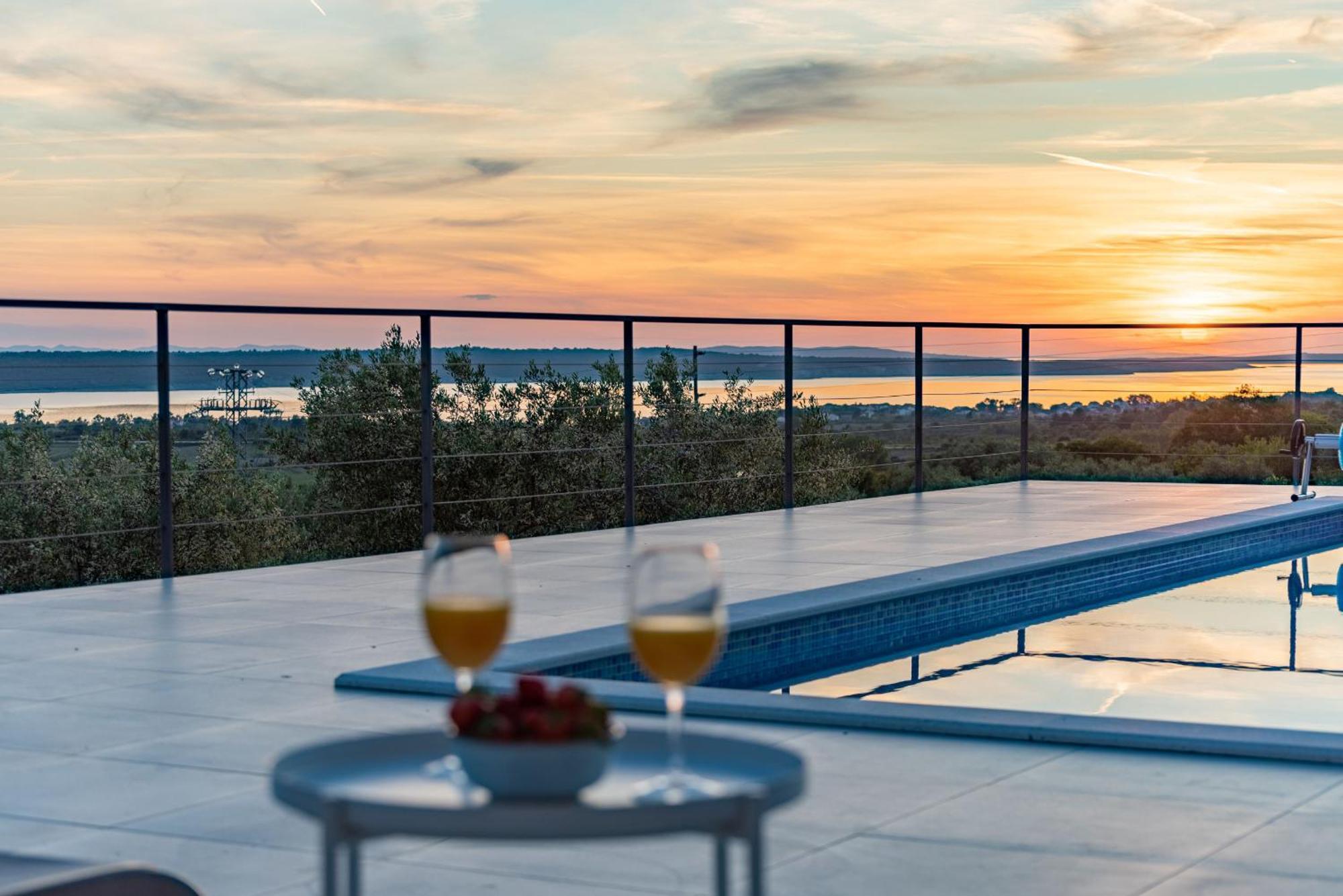 Villa Suton Zadarvillas Podvrsje Exteriör bild