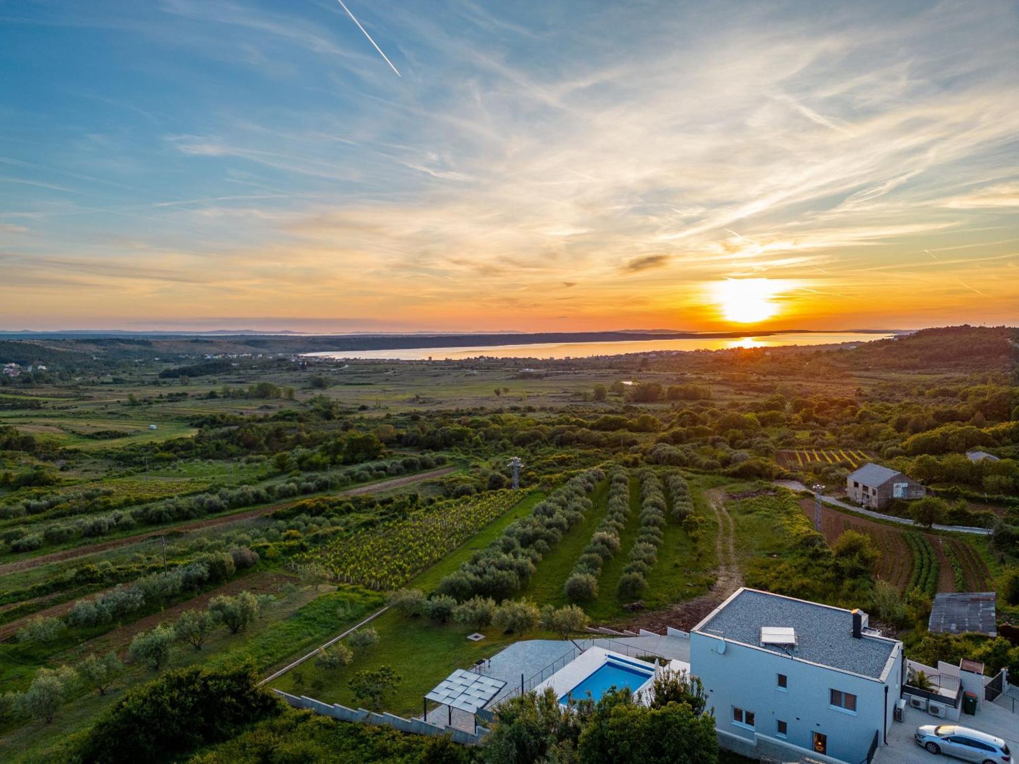 Villa Suton Zadarvillas Podvrsje Exteriör bild